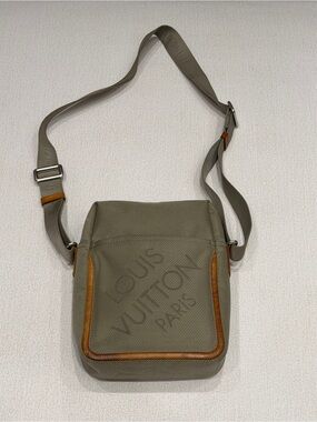 Louis Vuitton Damier Géant Citadin Messenger Crossbody Bag – Khaki 👜